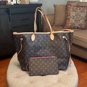 Authentic Louis Vuitton GM Neverfull monogram Pivoine & wristlet